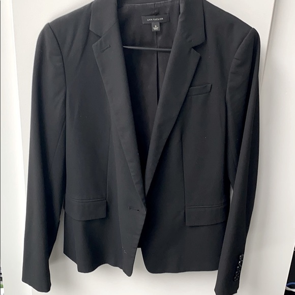 Black Ann Taylor blazer - Picture 1 of 4